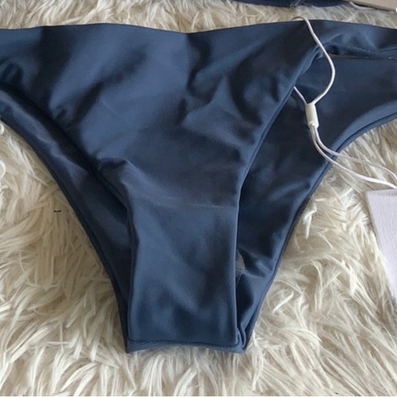 Mikoh swimwear - Picture 9 of 9